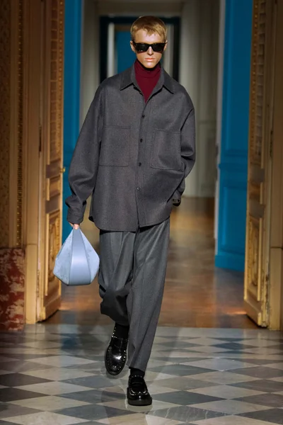 Look 23